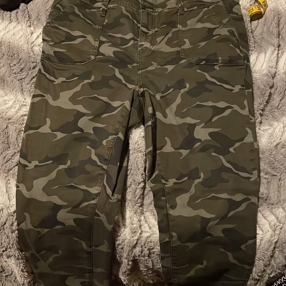 Torrid Camouflage Skinny Jeans - Picture 10 of 14